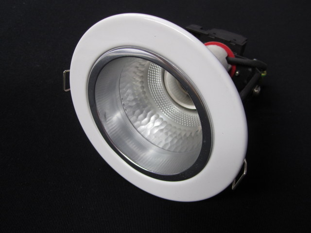 GU10 LED Gymble 9W white warm white/daylight